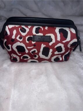 Gucci Leopard Print Cosmetic Pouch in Rust, Black & Cream